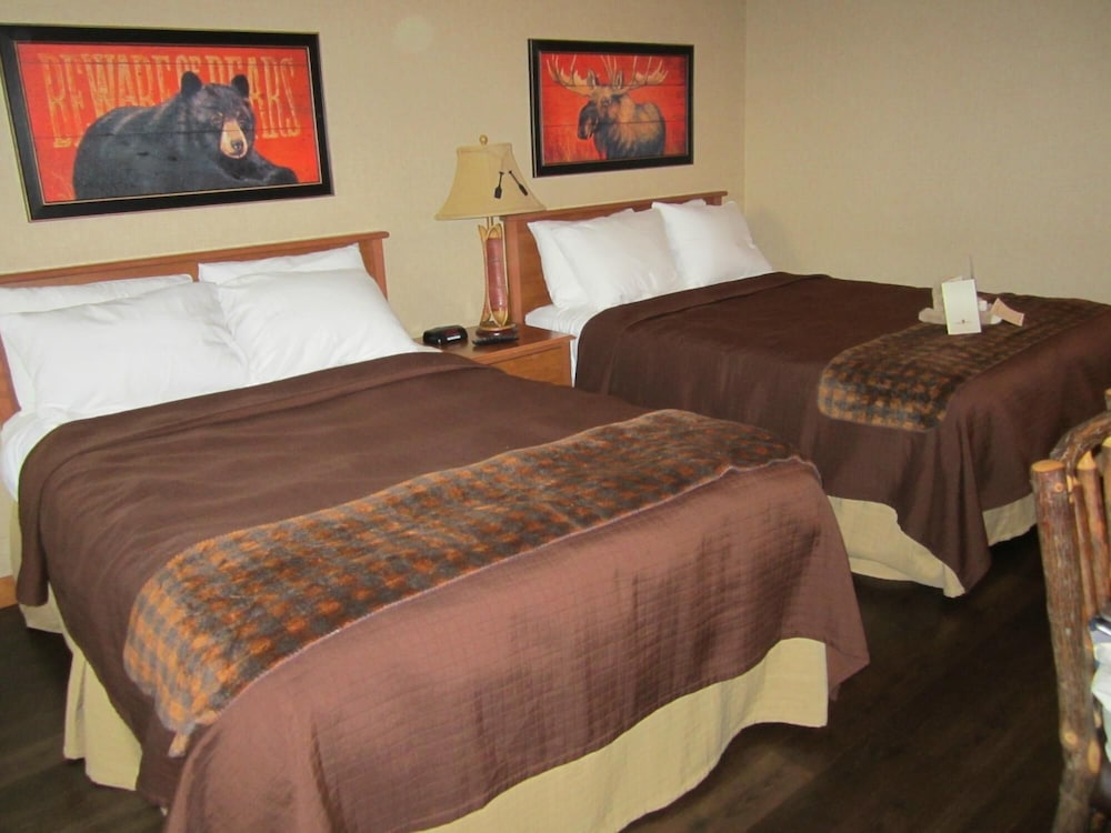 Boarders Inn & Suites by Cobblestone Hotels - Waukon 10/25