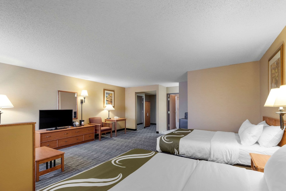 Quality Inn & Suites Wellington - Fort Collins 12/32