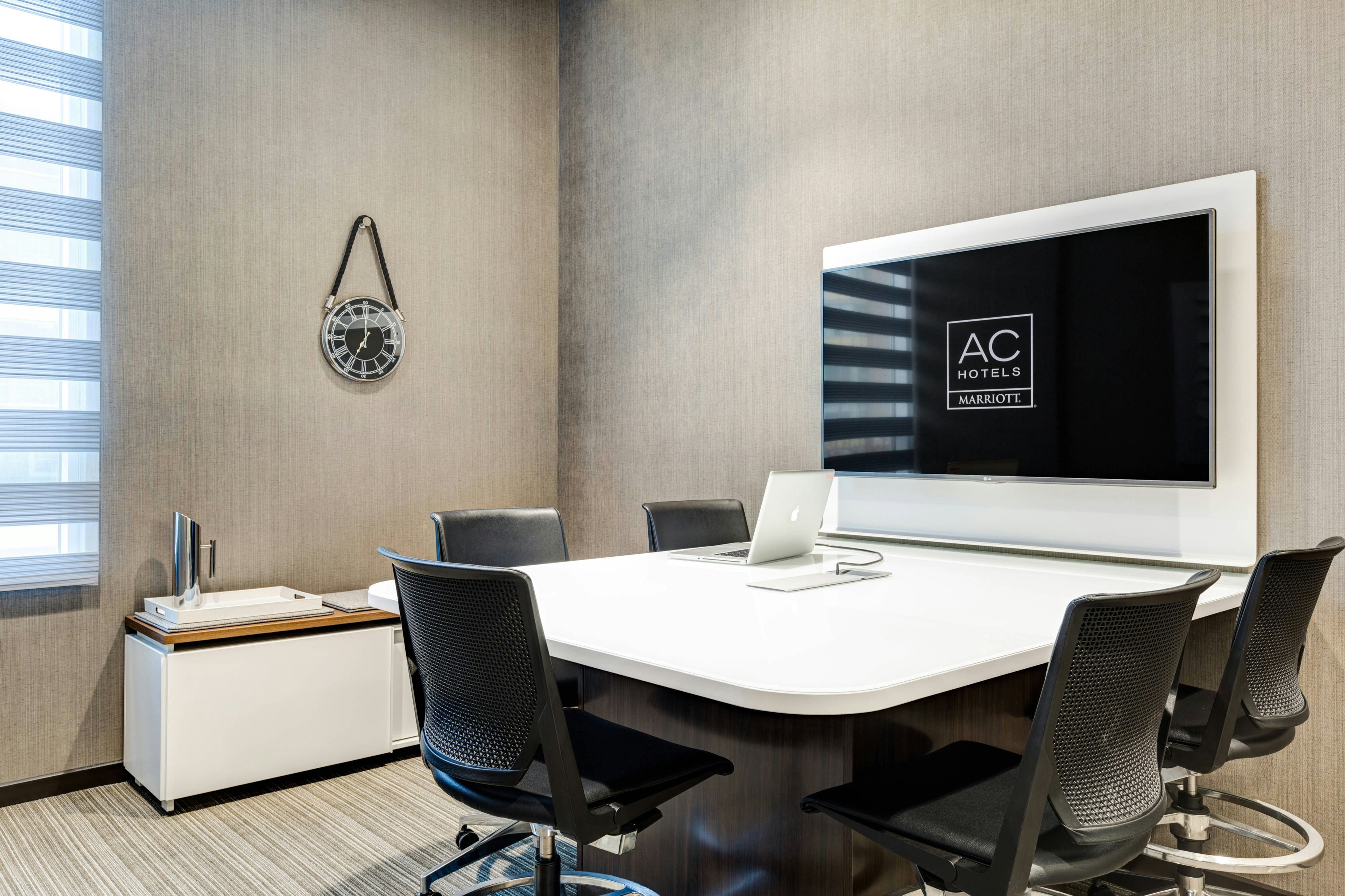 Ac Hotel By Marriott National Harbor Washington D C Area 32/36