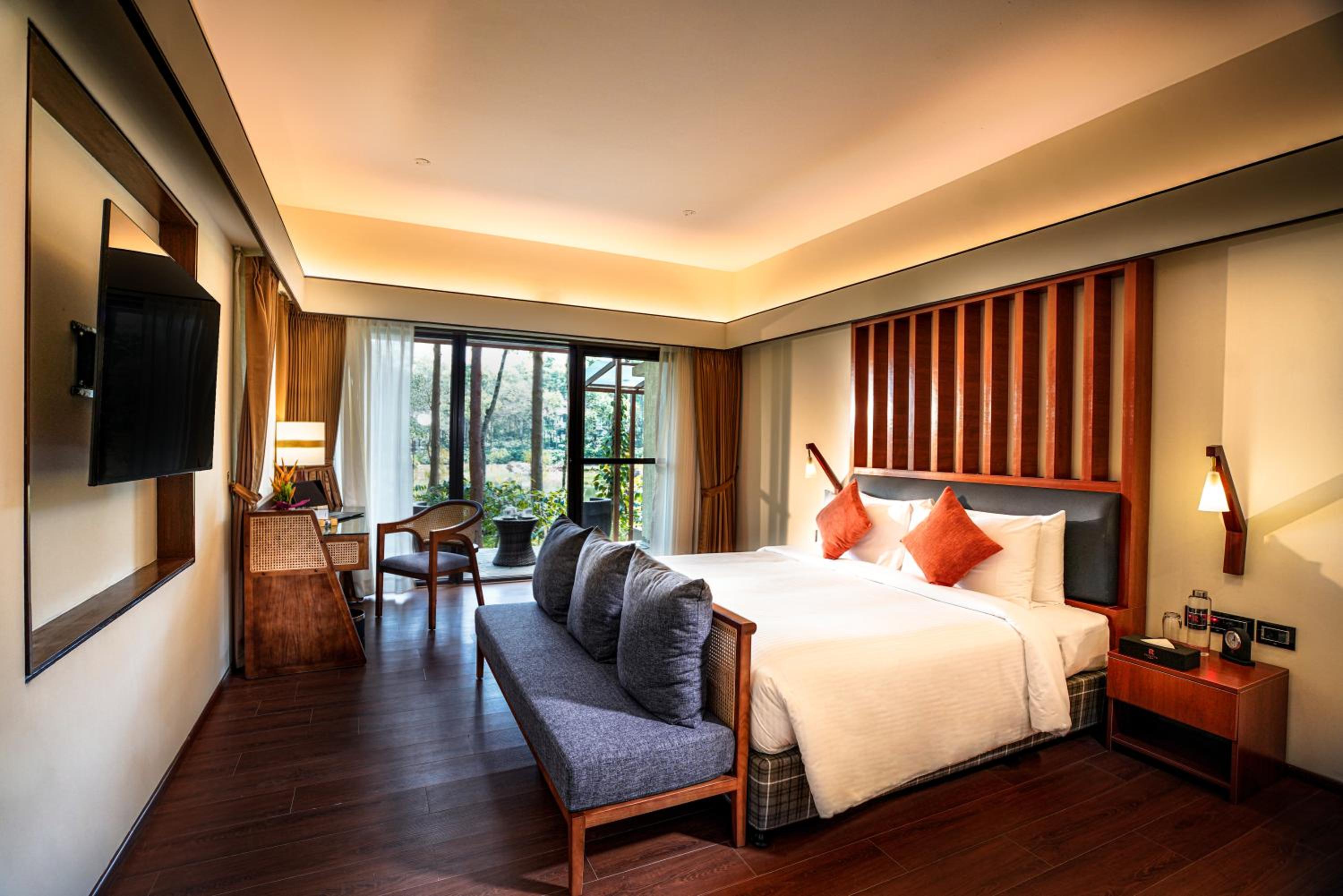 Teak Suite