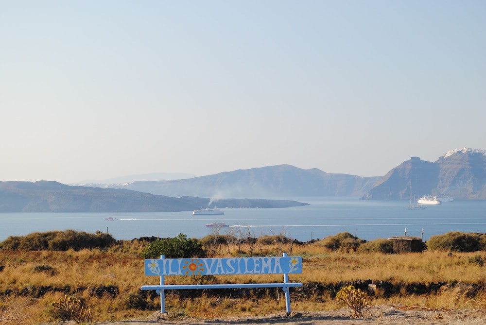 Villa Iliovasilema Santorini 32/50