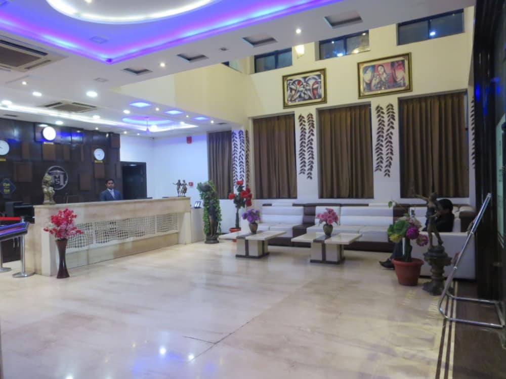 Hotel Madhushrie 13/50