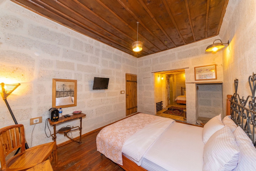 Terracota Hotel 9/50
