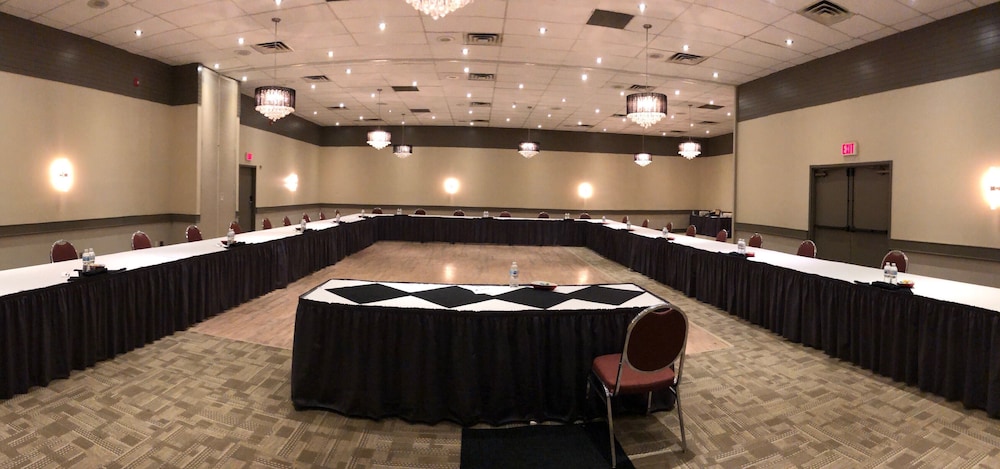 Ramada By Wyndham Northern Grand Hotel Conference Centre 54/58