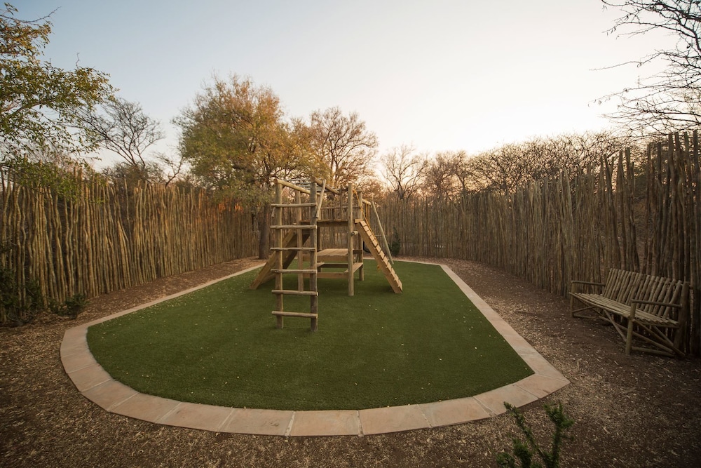 Nkala Safari Lodge 17/43