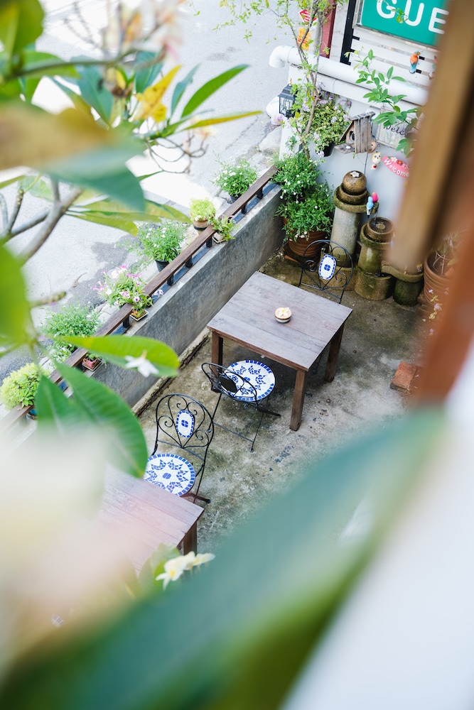Sabuy Chiangmai Bed & Breakfast 13/73