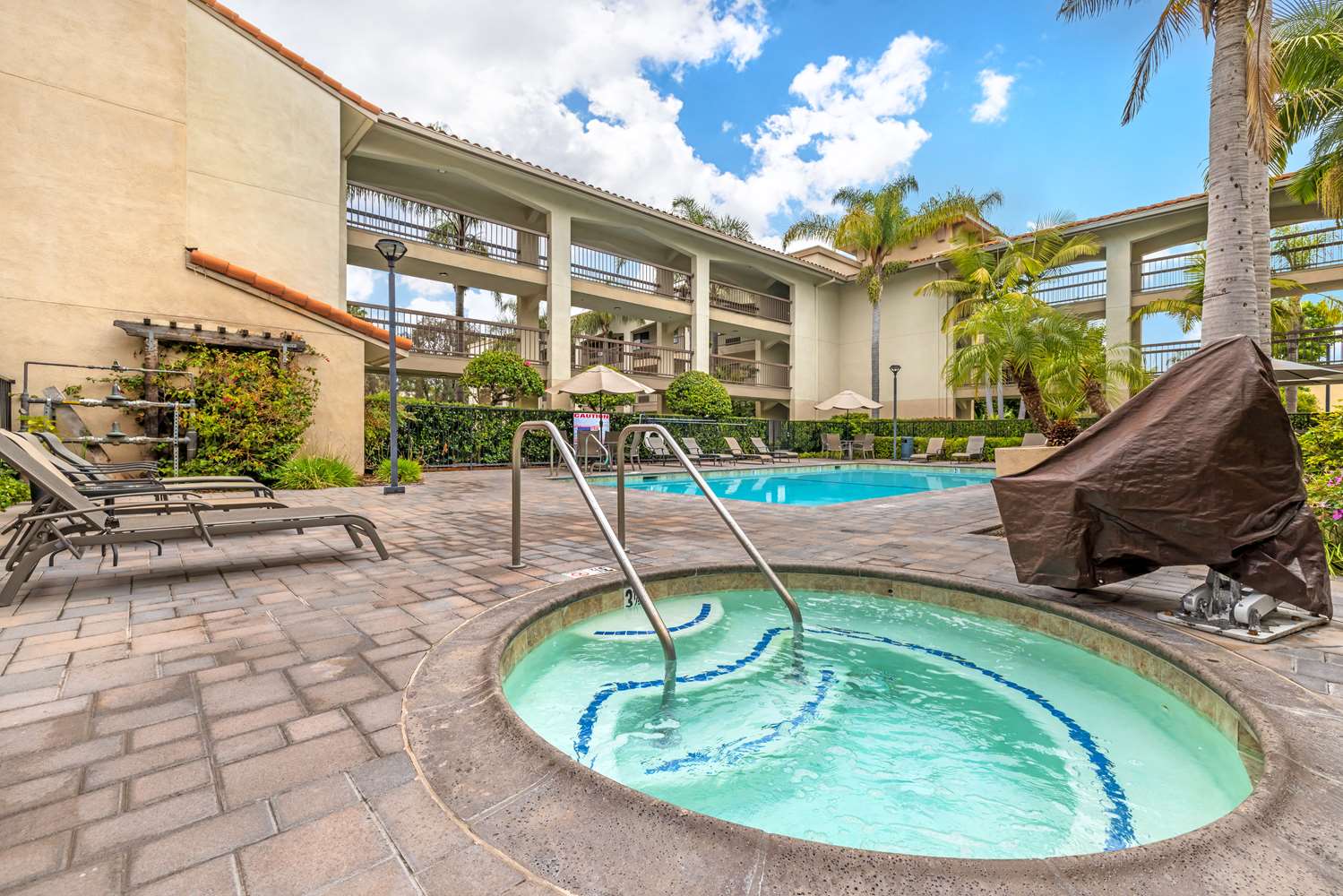 Best Western Plus Orange County Airport North 17/19