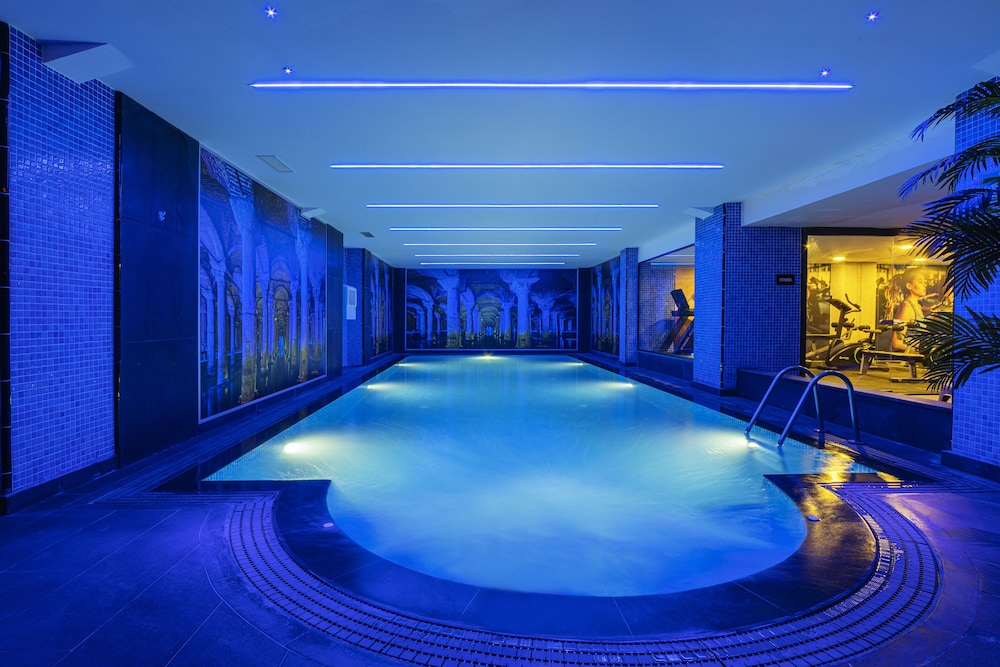 Demiray Hotel 26/50