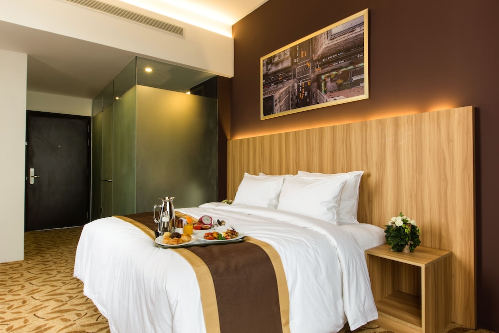 Bay Hotel Ho Chi Minh 33/66