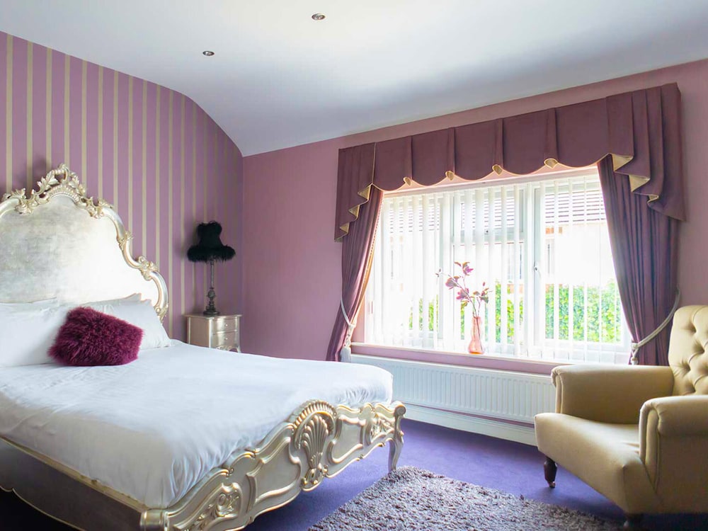 Hotel Wrexham 11/50