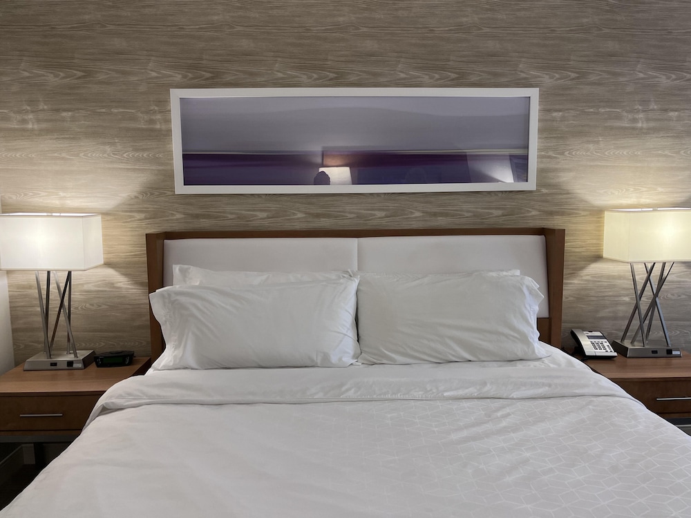 Holiday Inn Express Kamloops 25/74