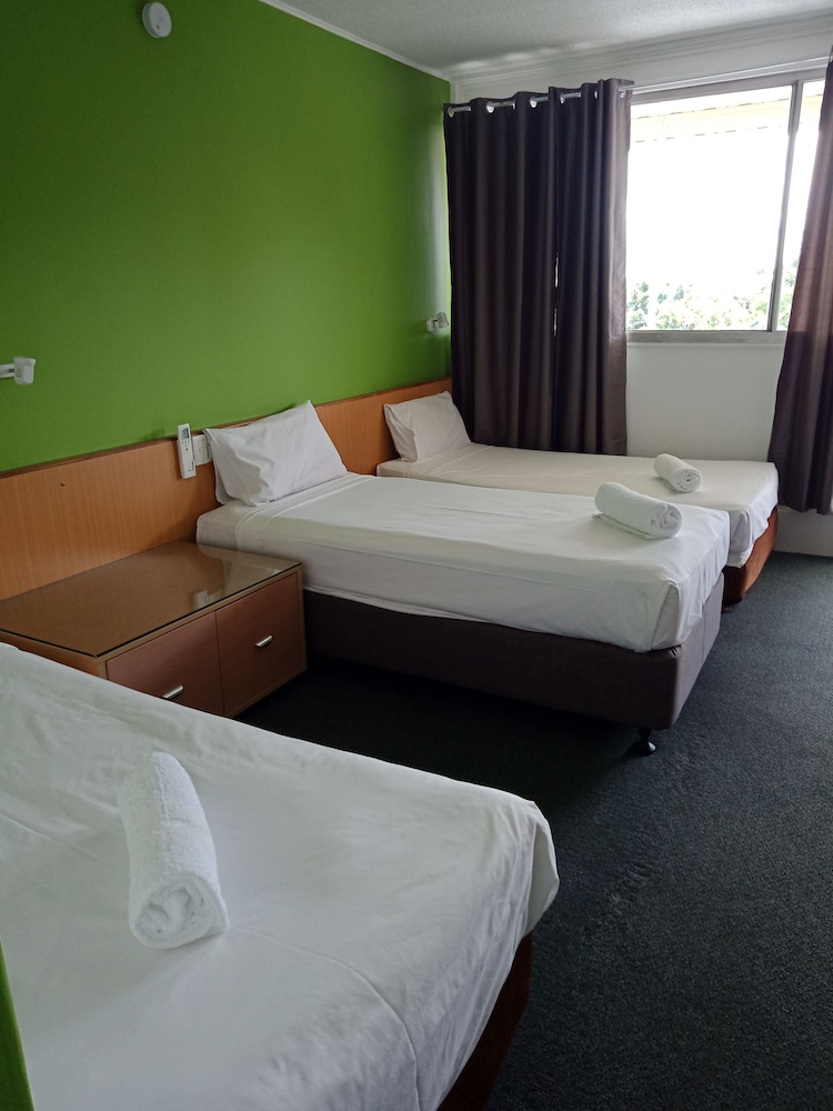 Annerley Motor Inn 12/69