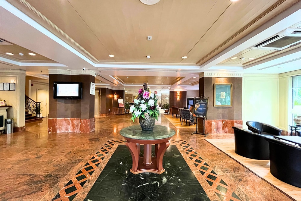 Howard Johnson by Wyndham Kota Kinabalu City Centre 54/72