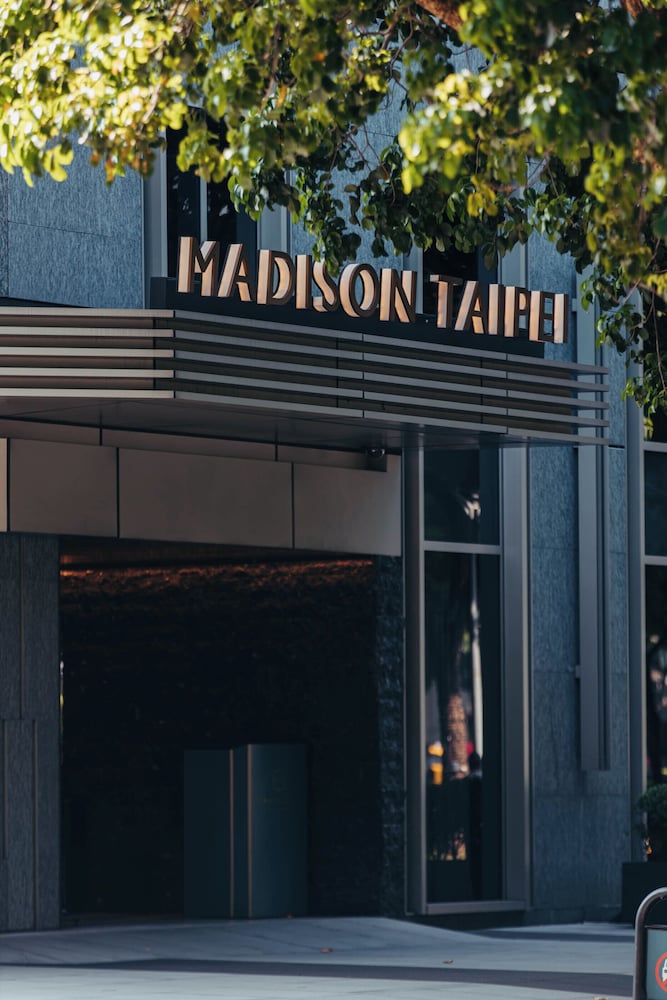 Madison Taipei 2/71