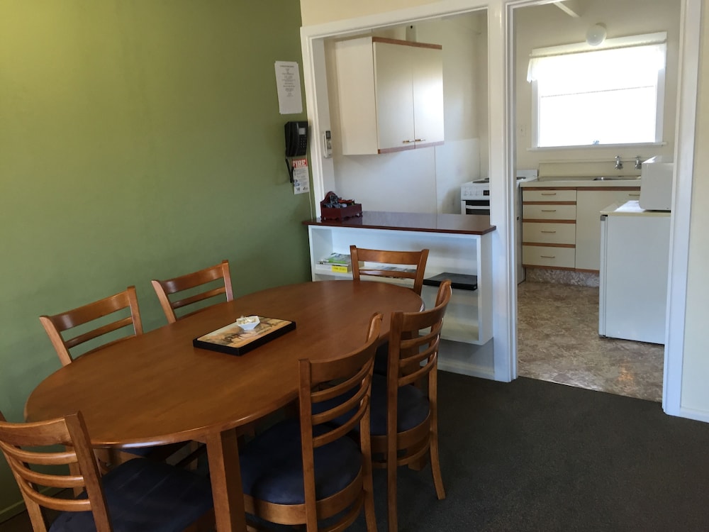 Spa Lodge Motel 32/49