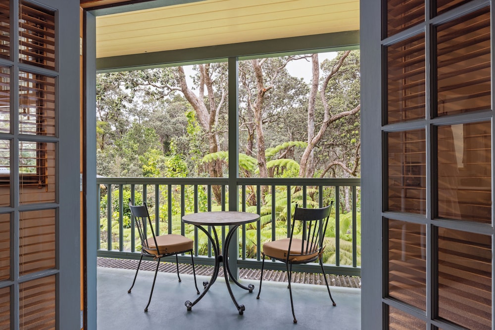 Kilauea Lodge and Restaurant 65/76