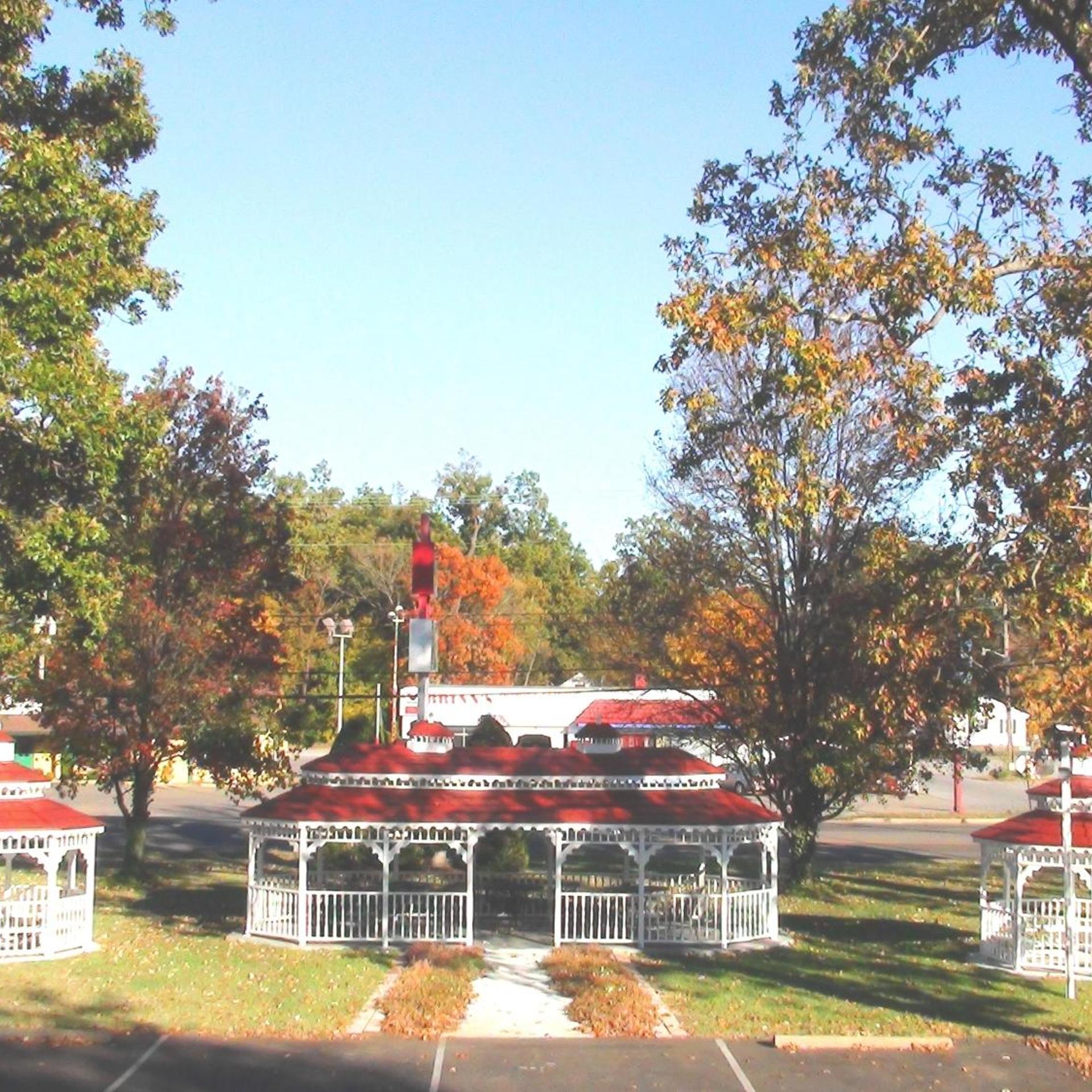 Murray Inn and Art Gallery 8/31