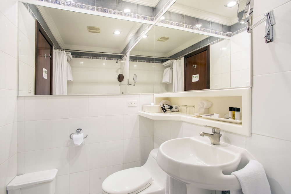 Hotel Quito by Sercotel 48/48