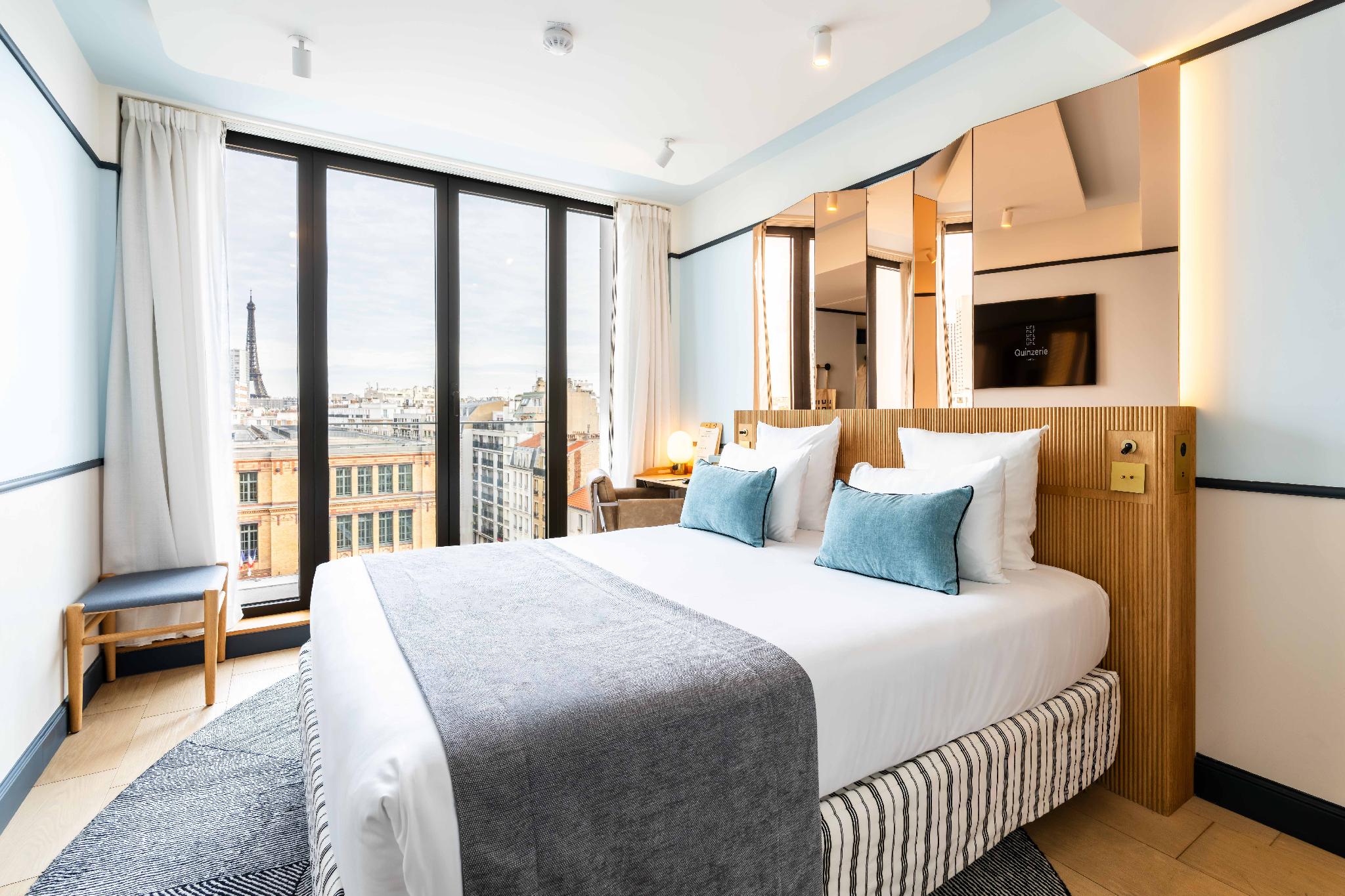 Blue, Deluxe, Double Bed, Eiffel View