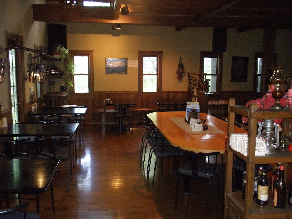 Pension Restaurant Bistare Kana 81/100