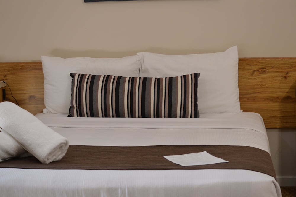 Sunseeker Motor Inn 31/66
