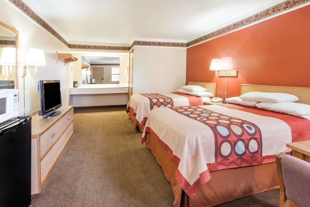 Standard, 2 Double Beds, Smoking