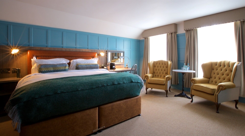 White Horse Hotel 6/46