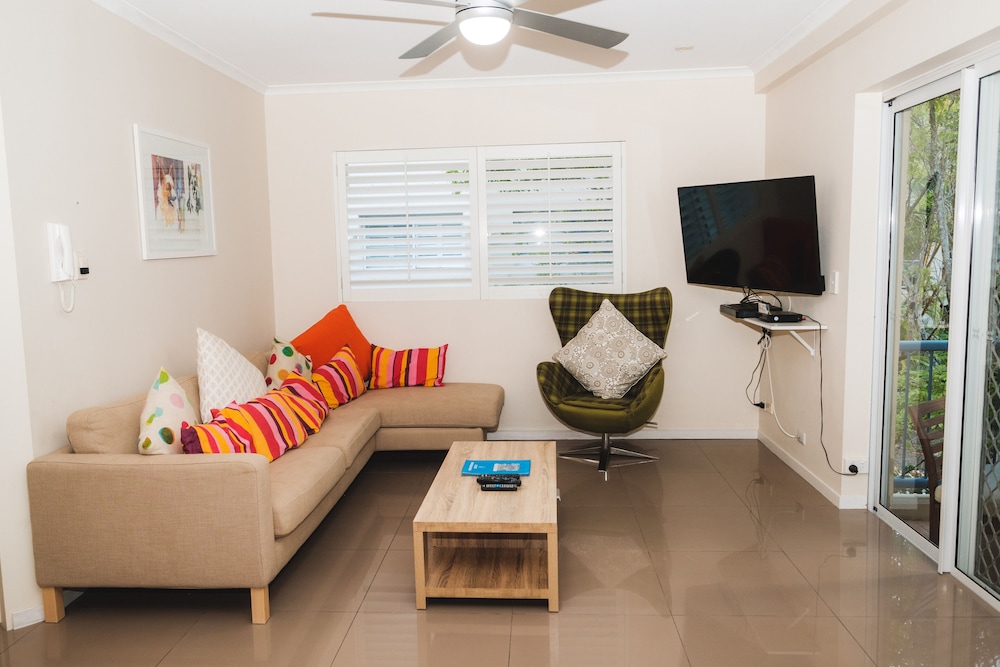 SANCTUARY LAKE APARTMENTS 30/58