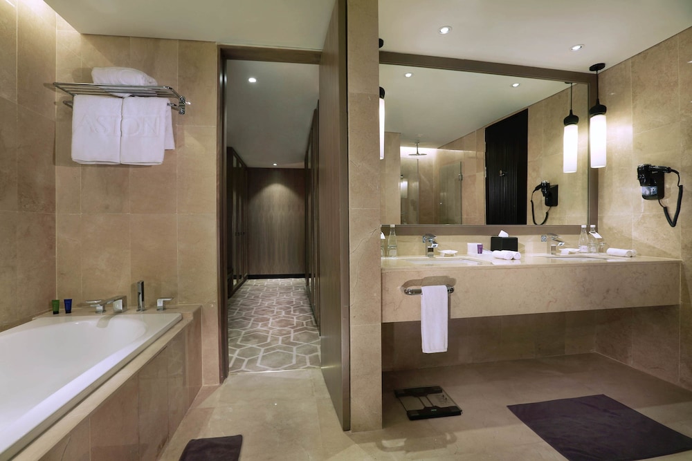 Lobby at Aston Priority Simatupang Hotel and Conference Center, JAKARTA