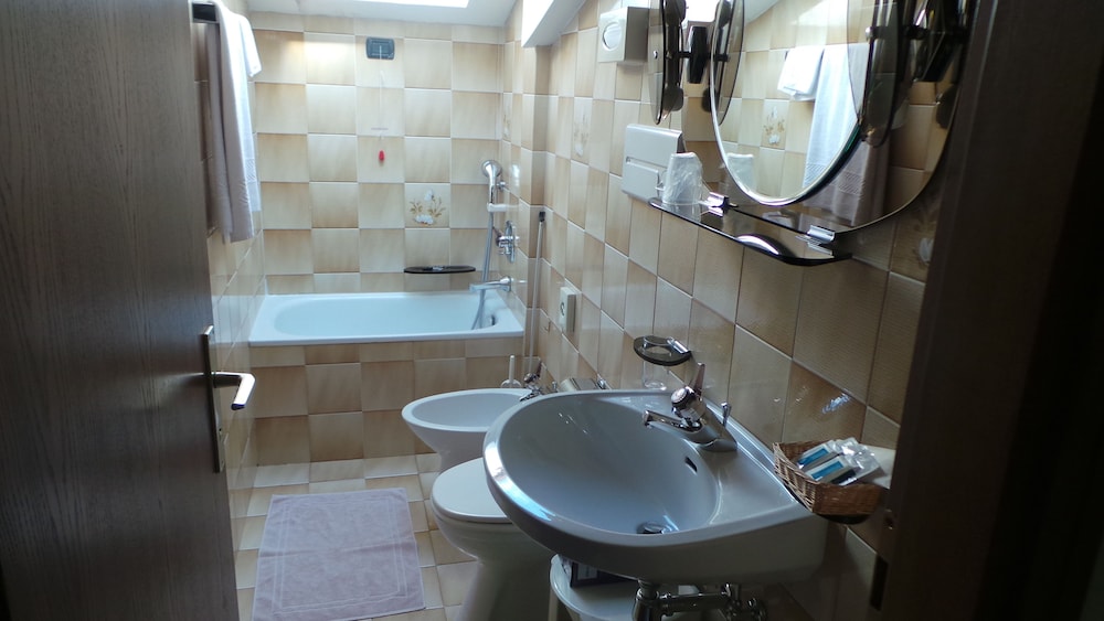Albergo Antico 38/41