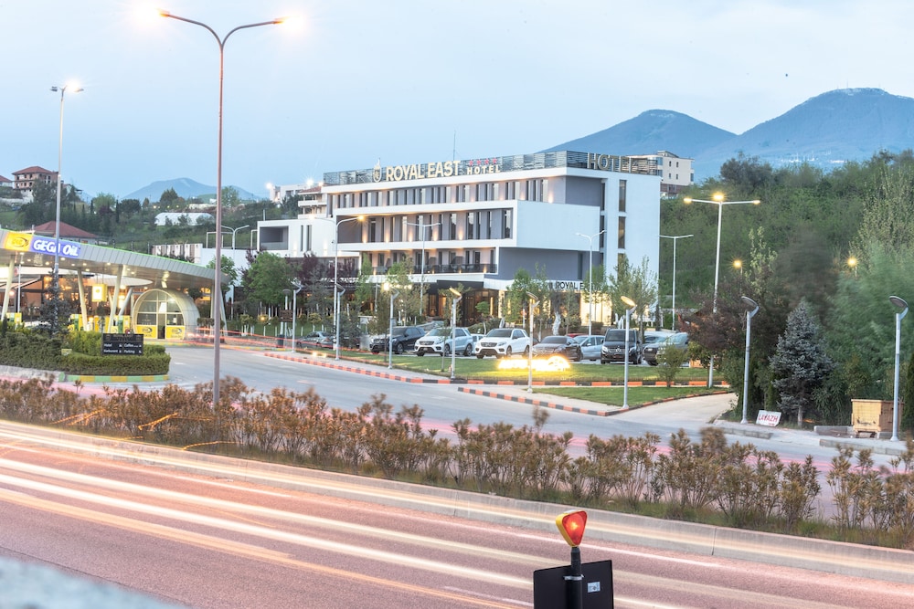 Royal East Resort in Farke