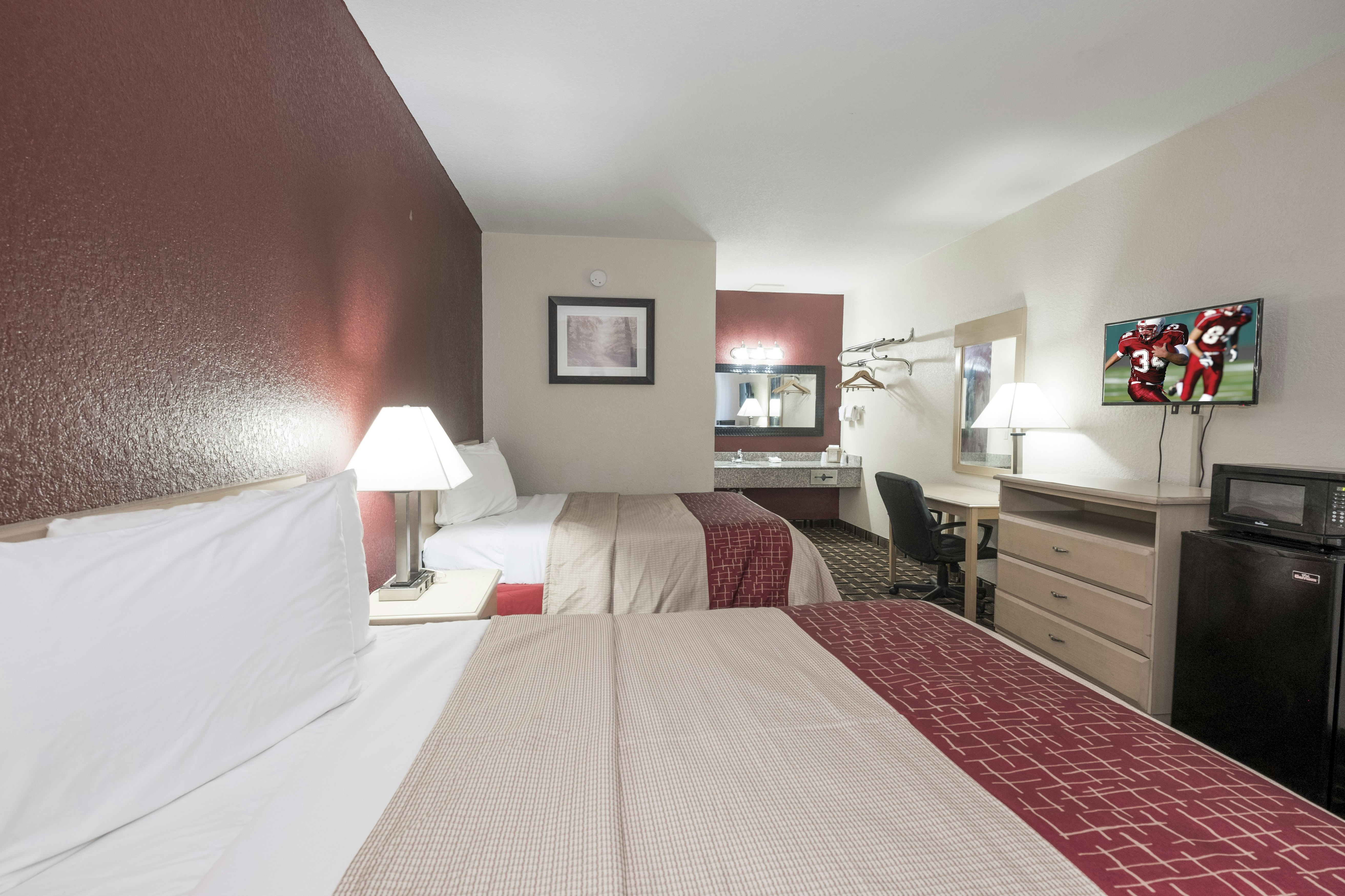 غرفة قياسية بسريرين مزدوجين، Red Roof Inn Mobile Midtown 4/9