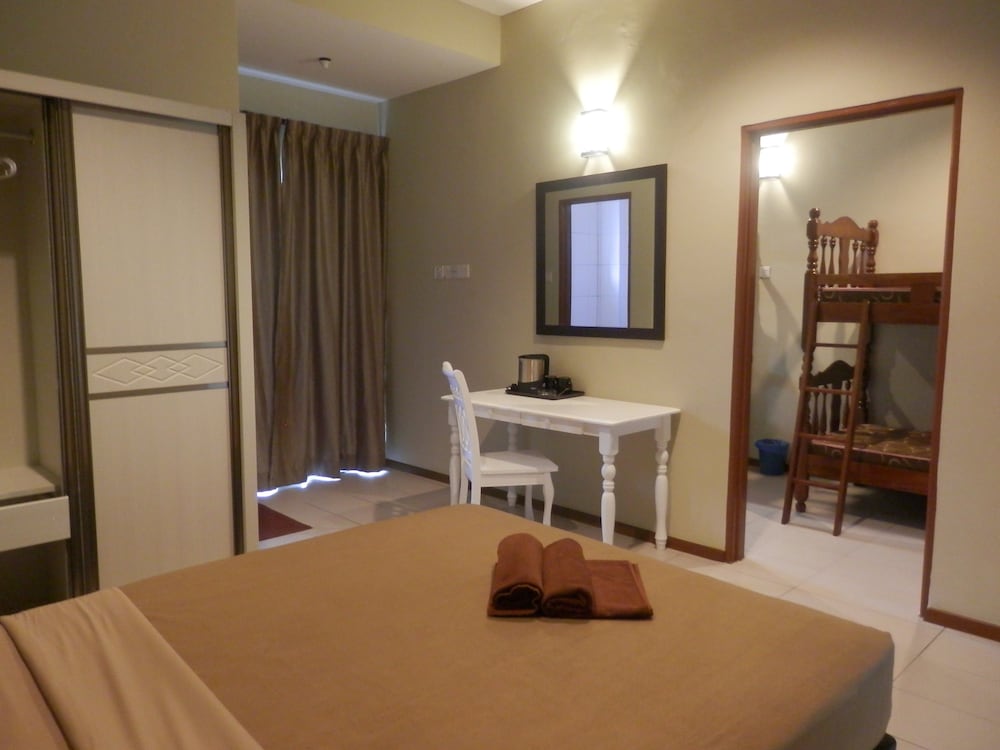 Rovers Inn Tanah Rata 8/19