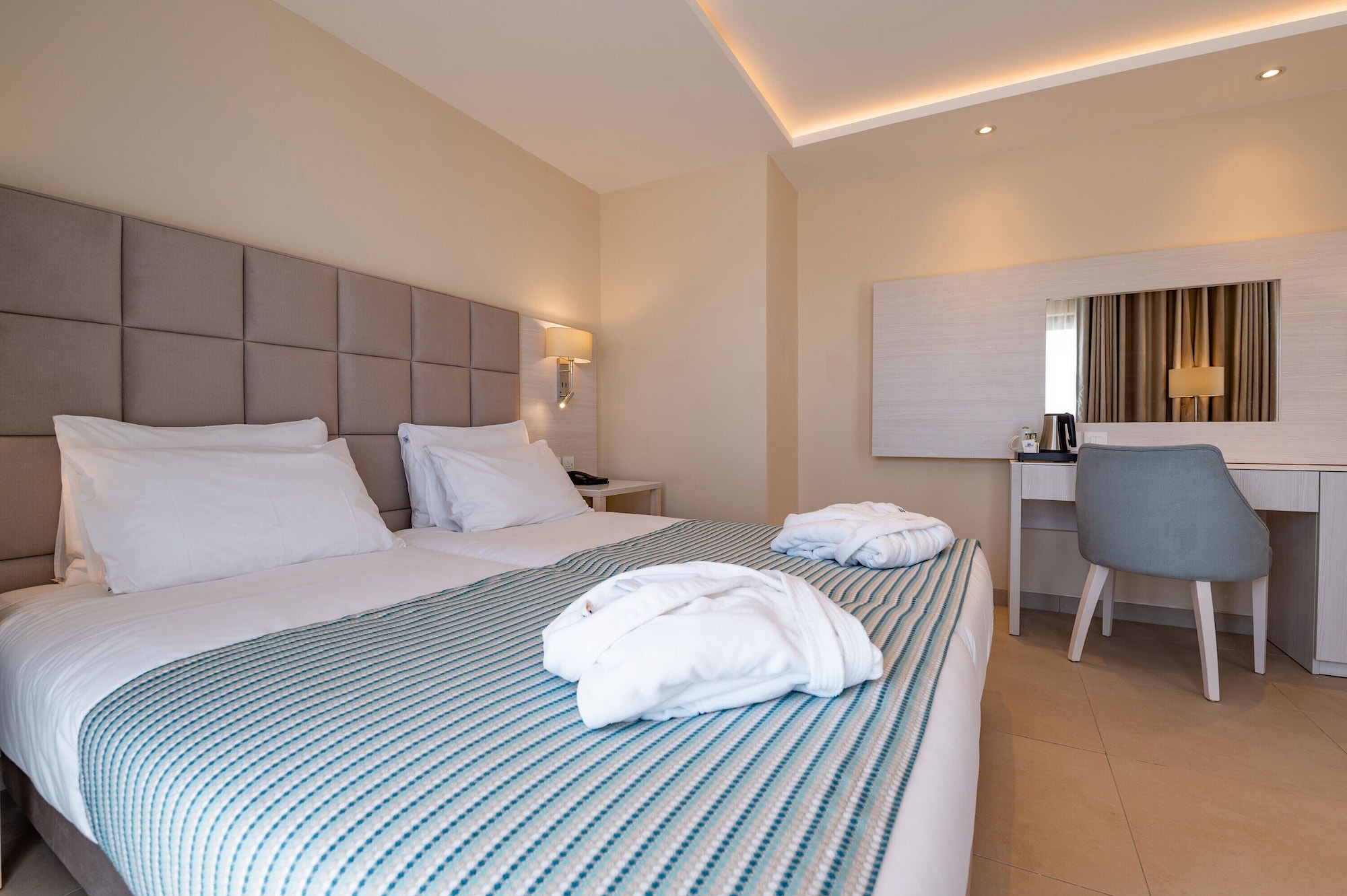 Deluxe Double Room with Garden View, Maritim Antonine Hotel and Spa Malta 2/10