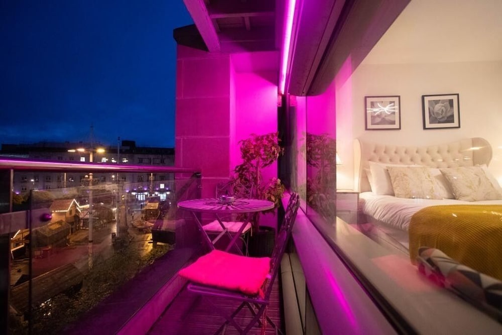 Live In Leeds Millenium Square Apartment 31/45