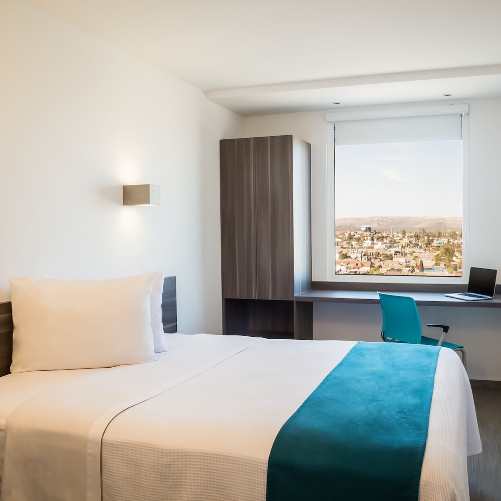 Standard, Twin Beds