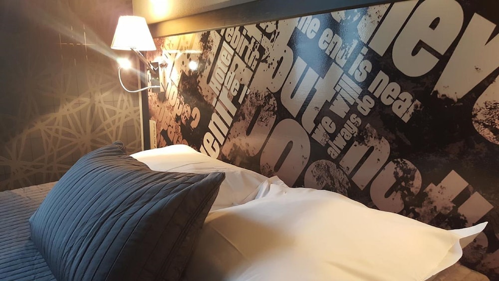 CAFE HOTEL DE L'AVENIR 17/25