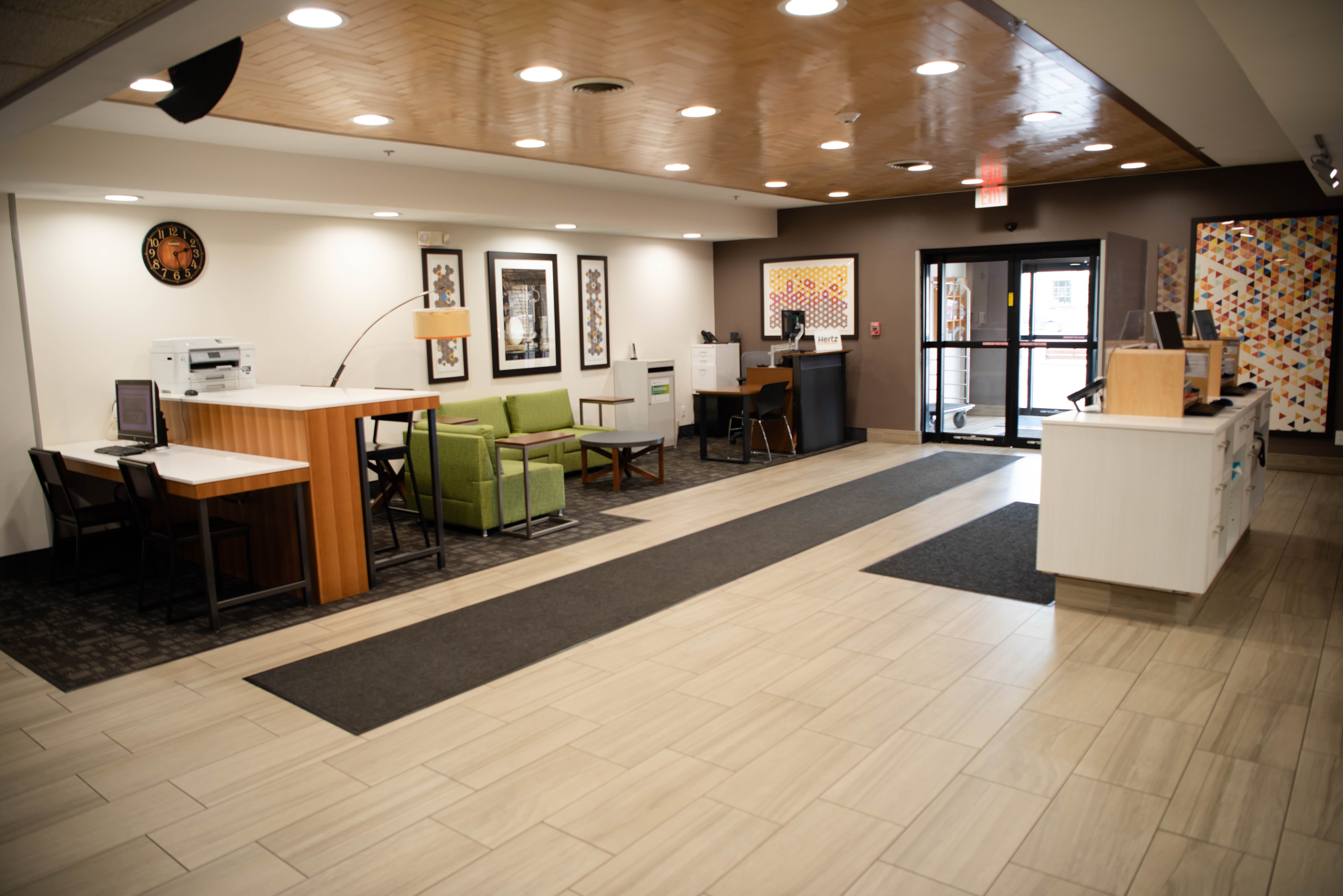Holiday Inn Express Winfield 11/50