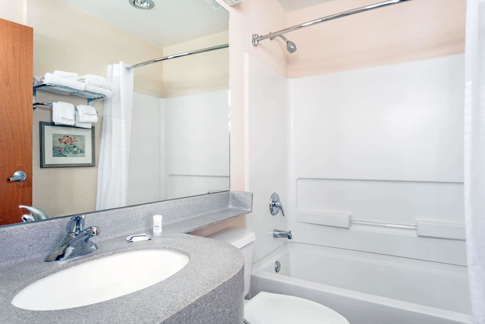 Microtel Inn & Suites by Wyndham Houma 15/33