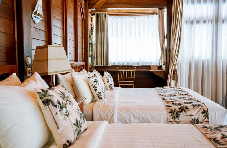 3 Bedrooms, Villa