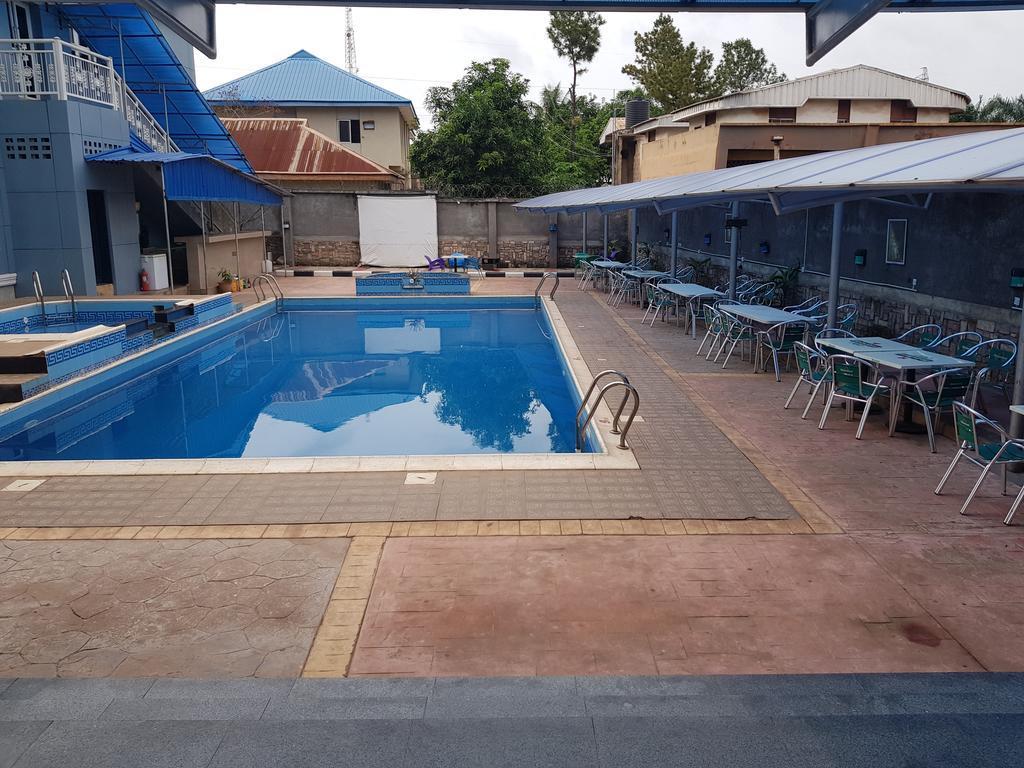Ozom Hotel 27/29
