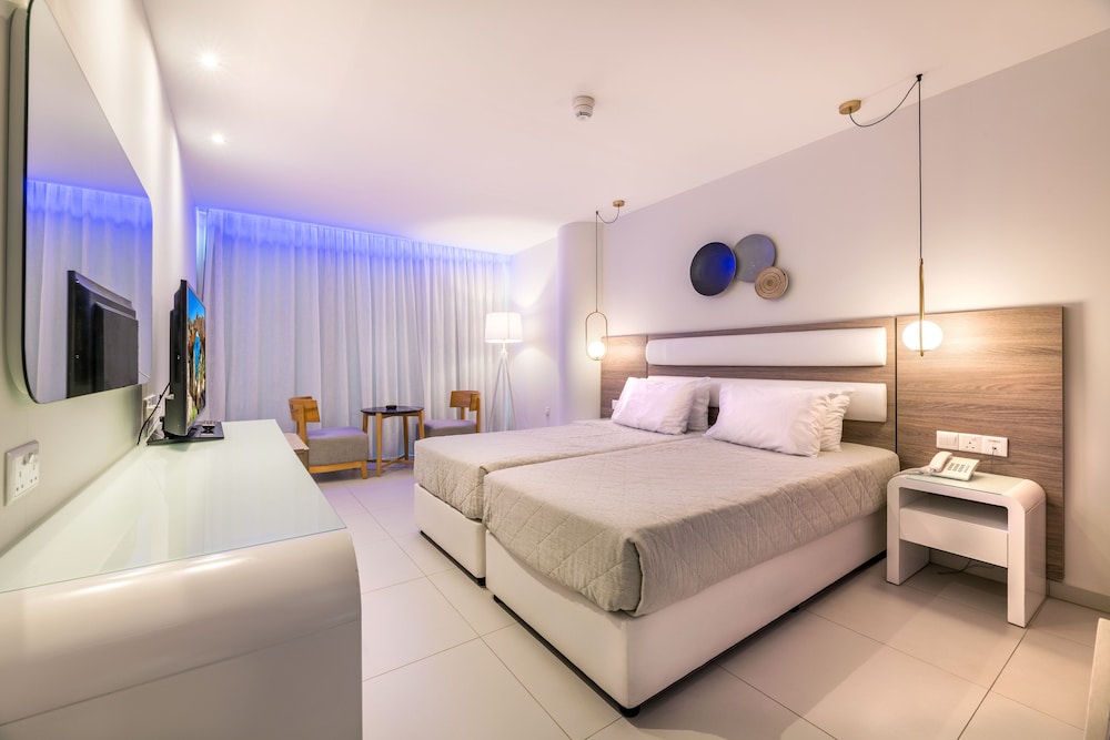 Tasia Maris Sands Beach Hotel - Adults Only 13/50