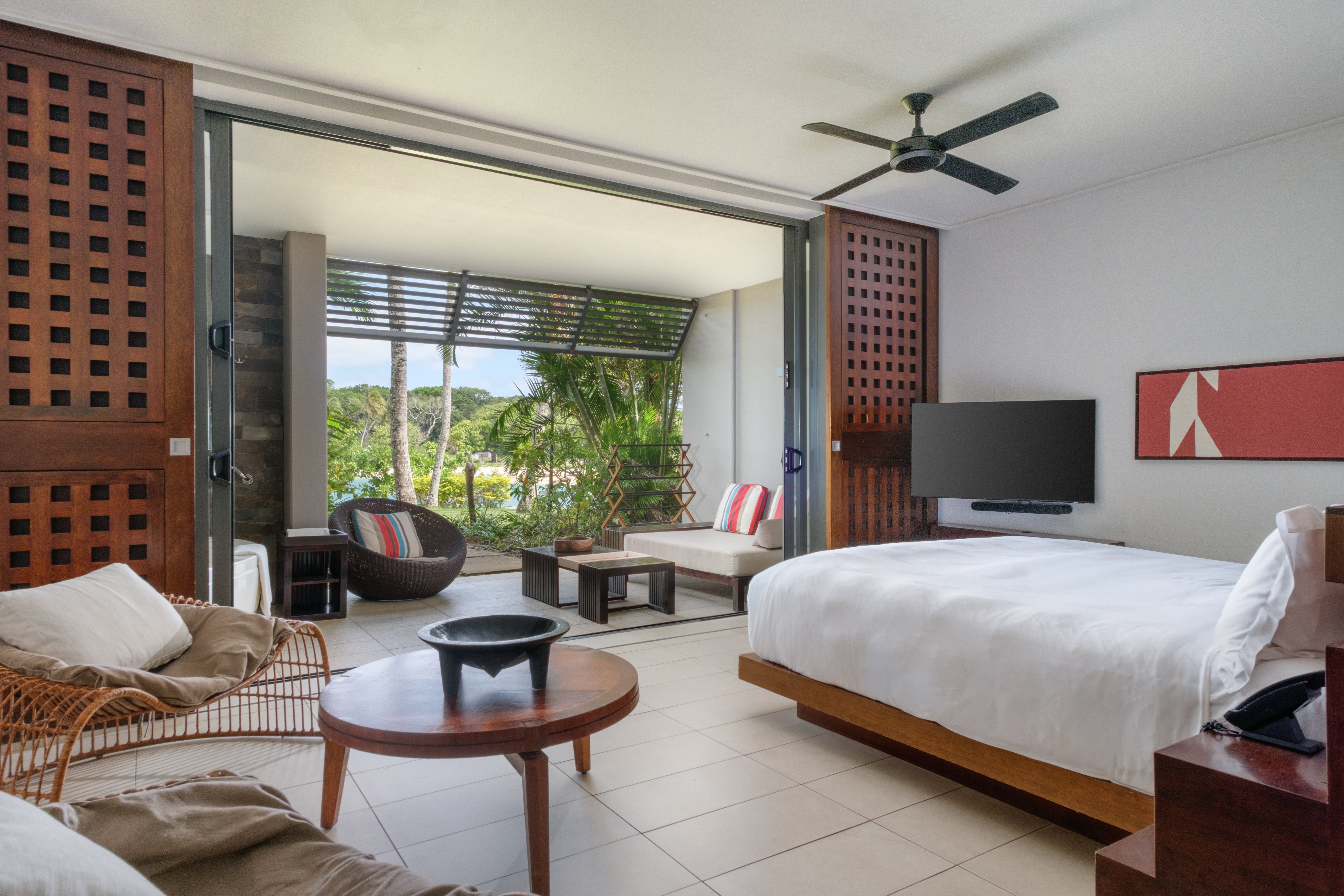 Room, King Bed, Lagoon View