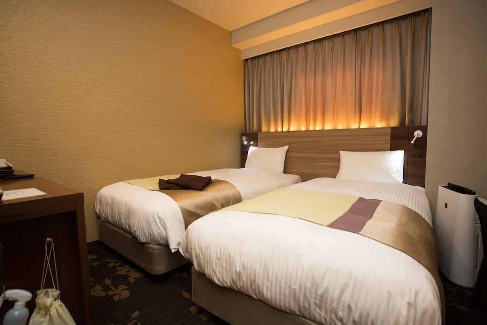 ECONOMY, TWIN BEDS