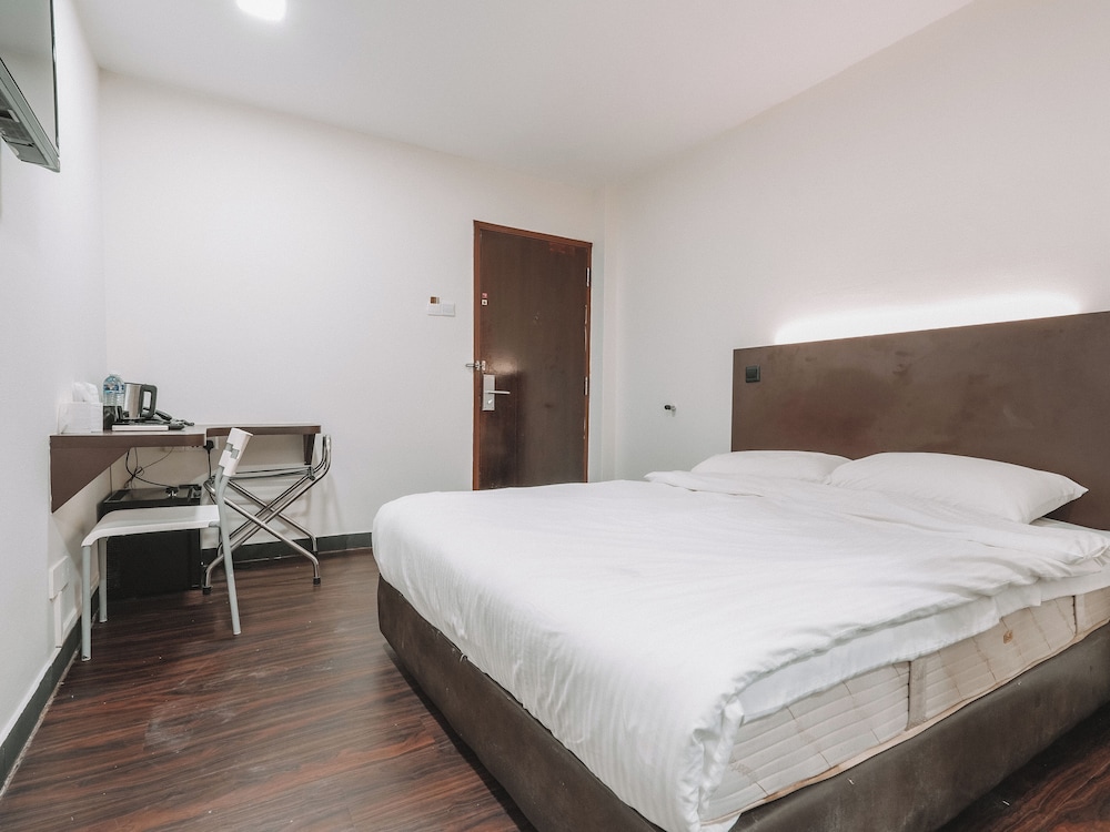 SUPERIOR, DOUBLE BED, NO WINDOW