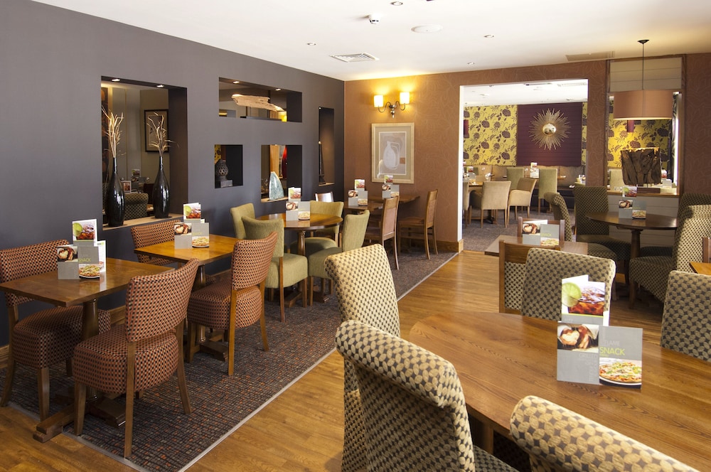 Premier Inn Bristol Cribbs Causeway 33/58