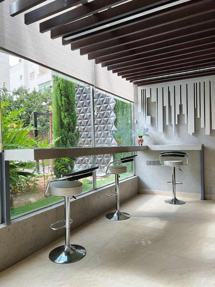 7th Star Hotel Suites 24/28