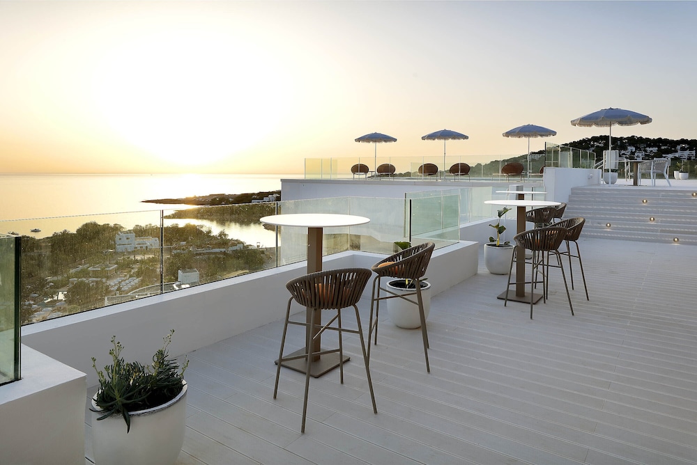 The Signature Level at TRS Ibiza Hotel 50/60