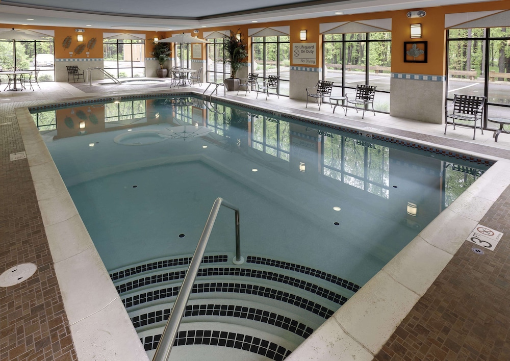 Hampton Inn Springfield South Enfield 26/49