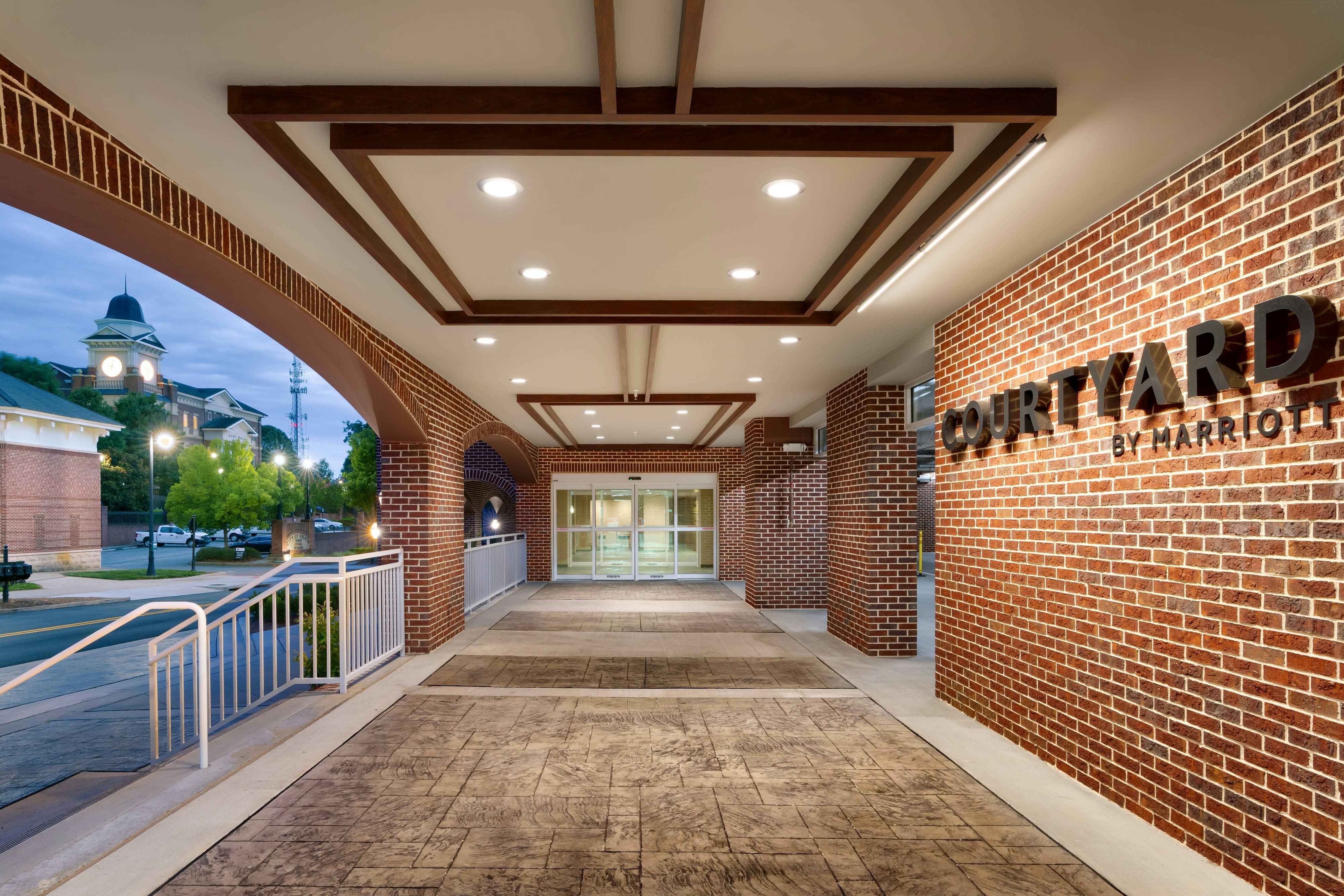Courtyard by Marriott Atlanta Duluth Downtown 8/24